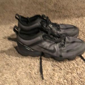 Nike Vapor Max 8.5 women’s - grey and black